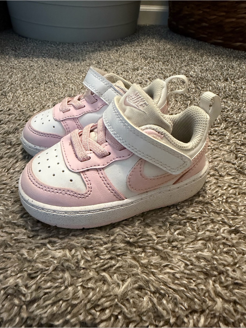 Nike toddler shoes size 5c